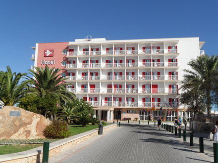 Universal Marques 4*