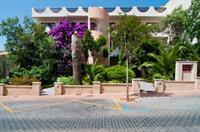 Los Estanques Apartment *