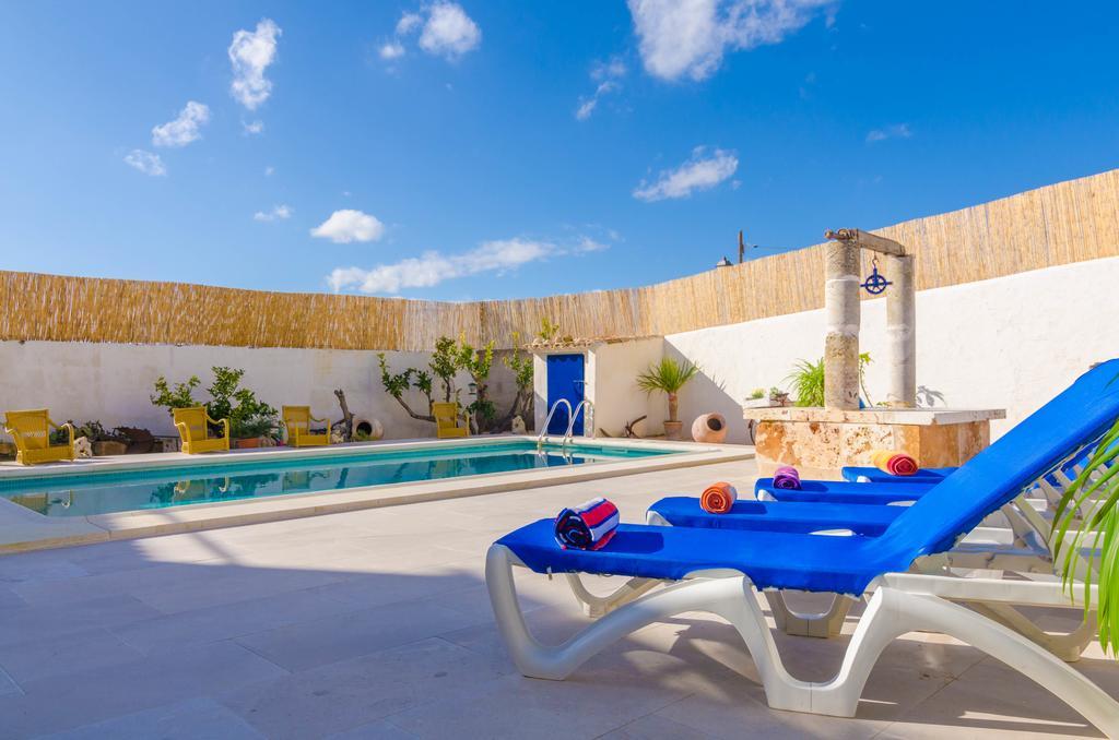 Yourhouse Es Comellar