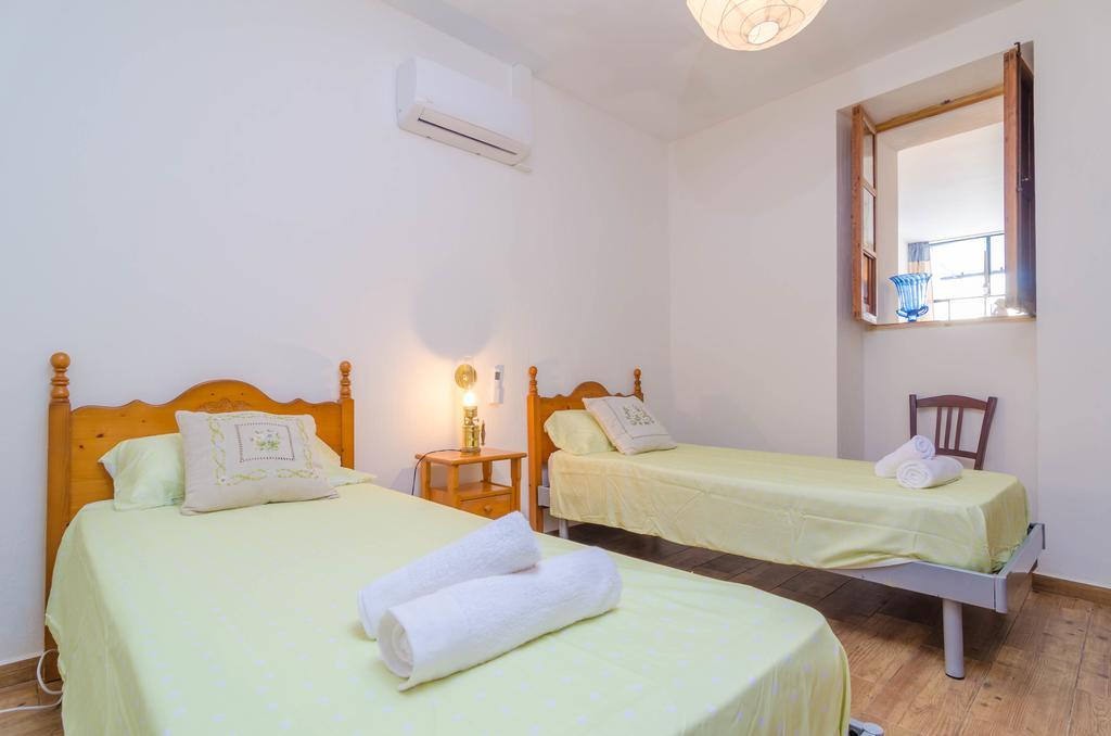 Yourhouse Es Comellar Lloret de Vistalegre