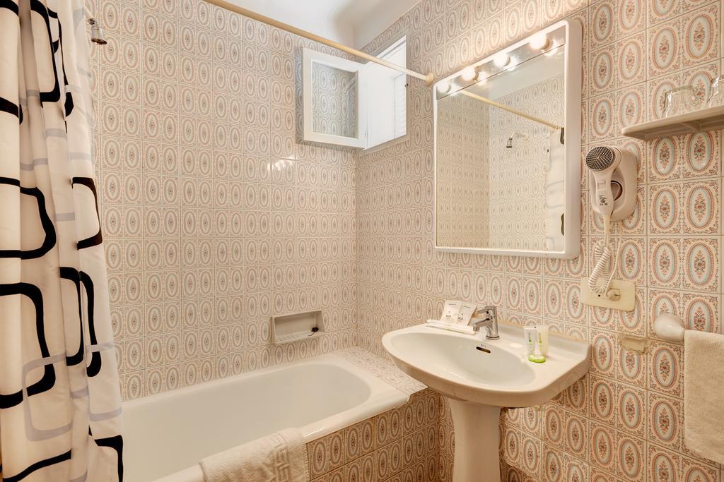 Talamanca Guest house 2*