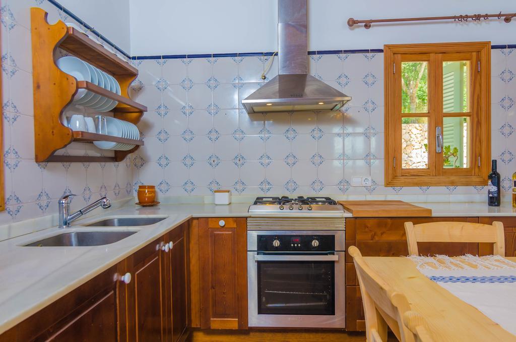 Son Mora Villa