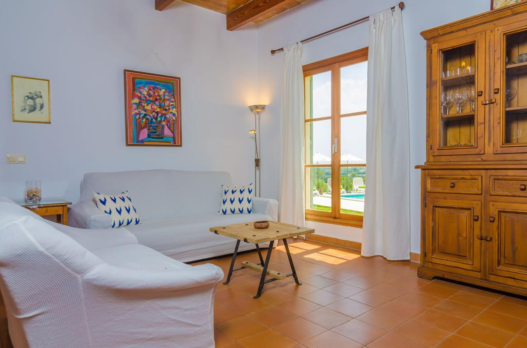 Villa Son Mora