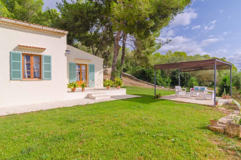 Son Mora Villa