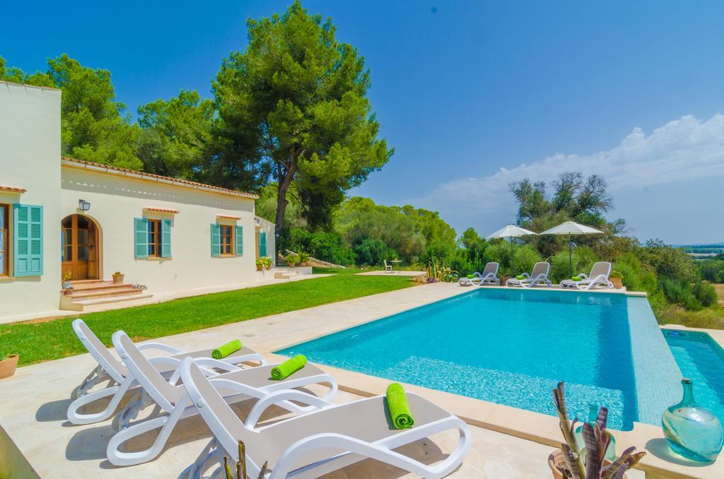 Villa Son Mora