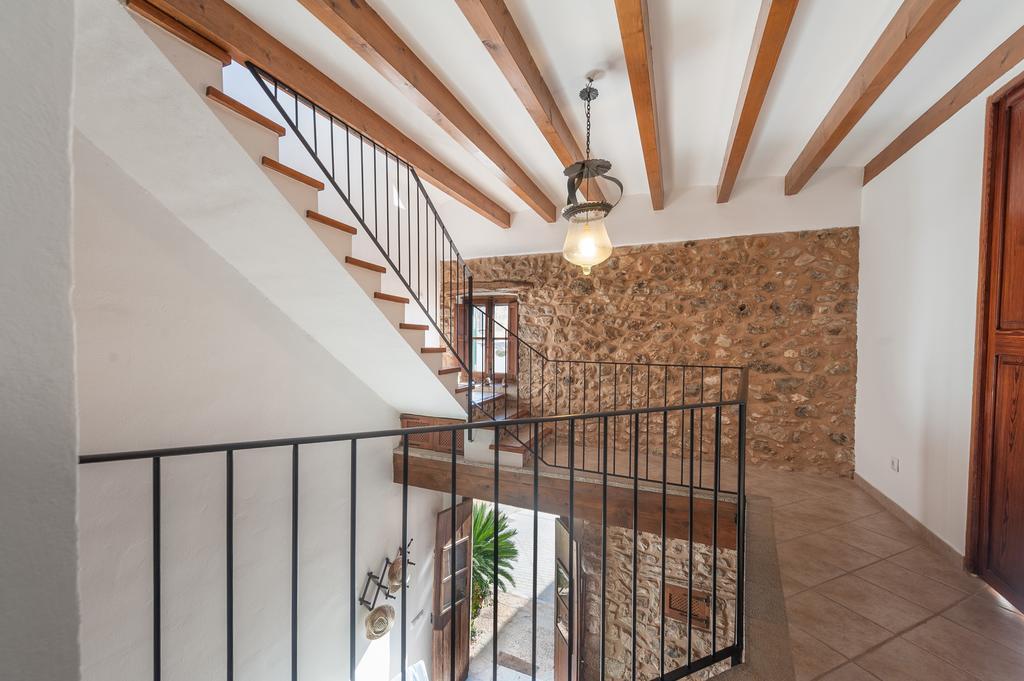 Ca N'abrines Villa Lloseta