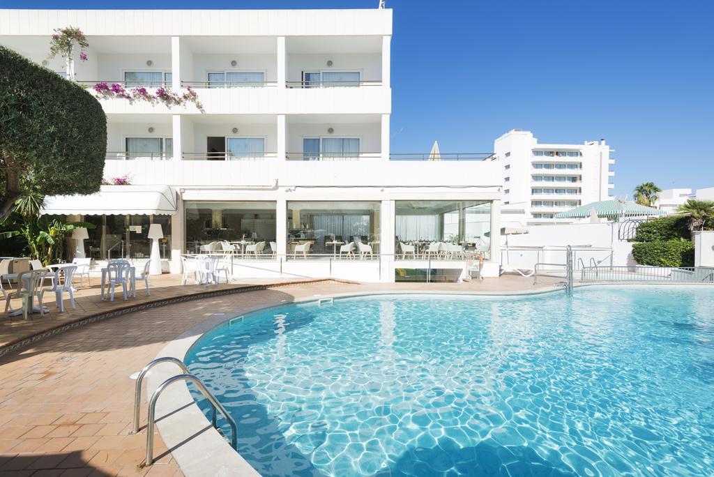 Y Morito Hotel
