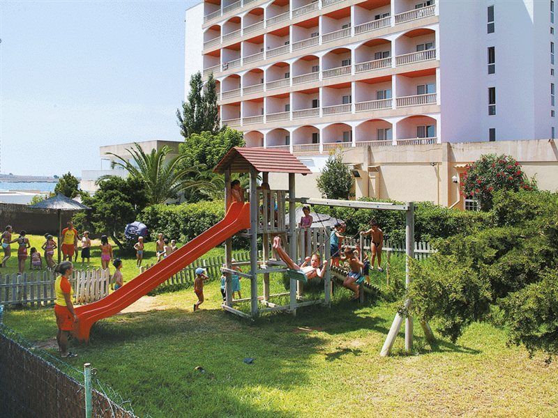 Universal Romantica Hotel