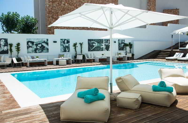 Zhero Hotel 4*