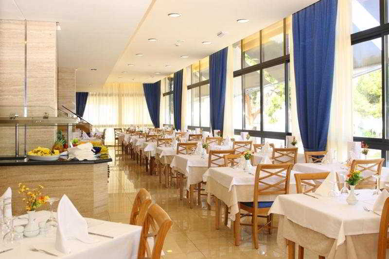Apartahotel Inturotel Cala Azul
