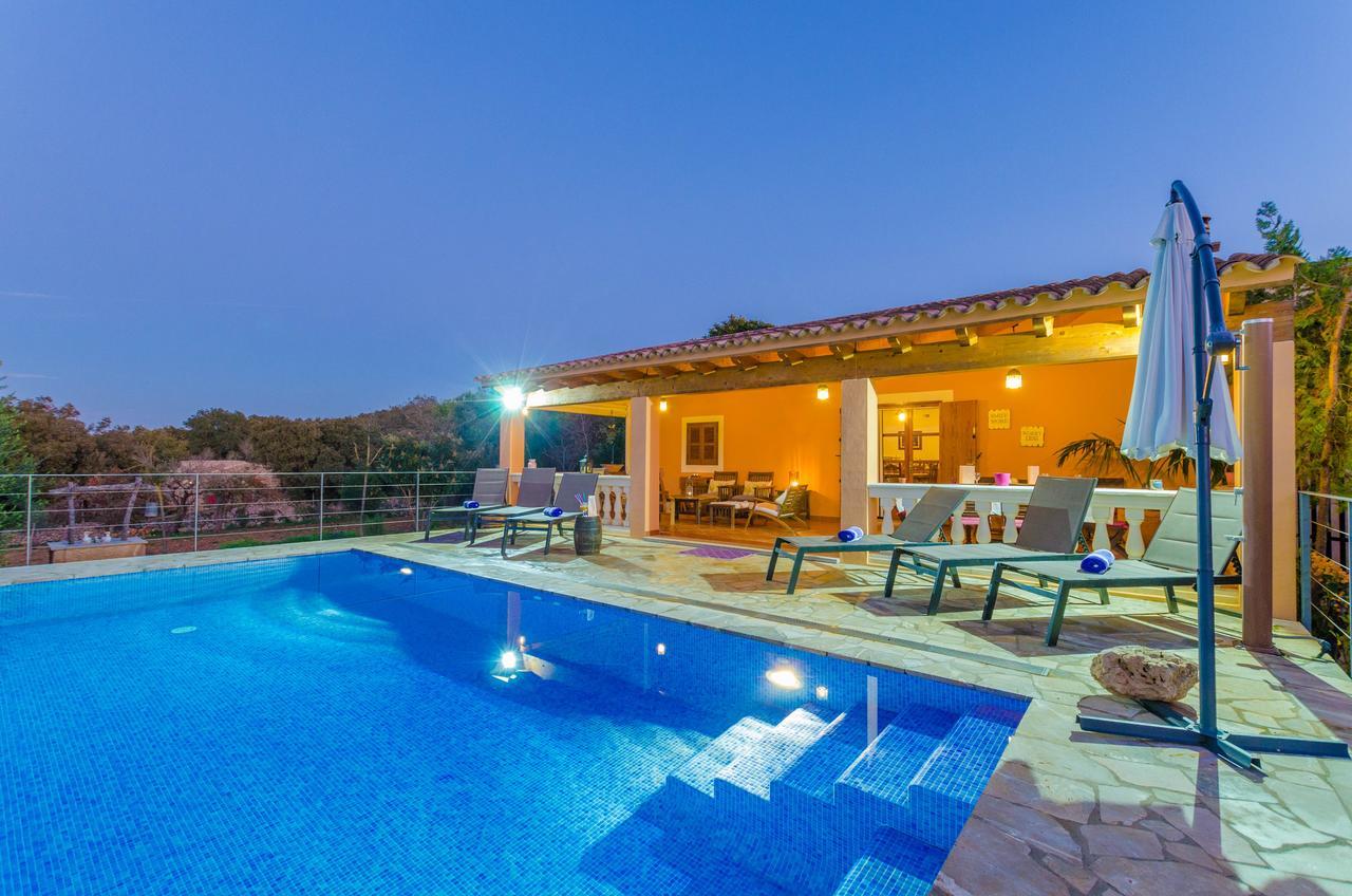 Roca Villa Costitx (Mallorca)