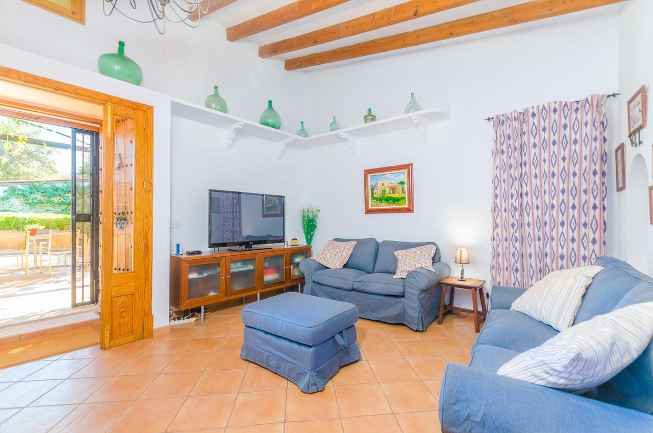Roca Villa Costitx (Mallorca)