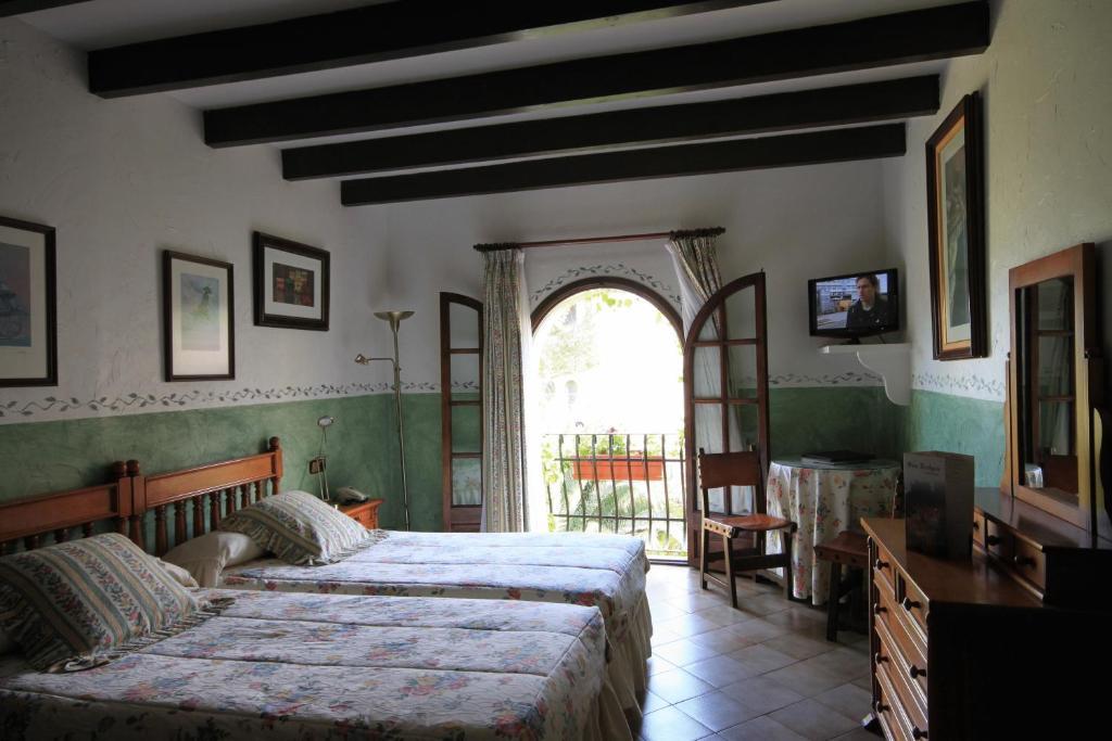 Petit Ses Rotges - Only Adults Hotel