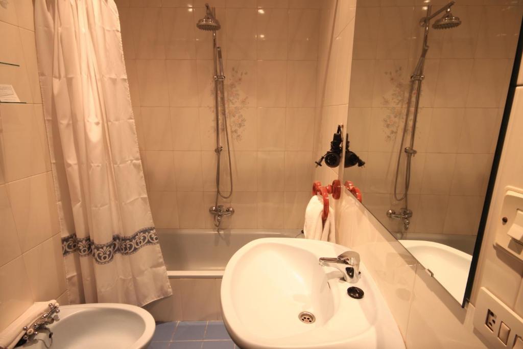 Petit Ses Rotges - Only Adults Hotel