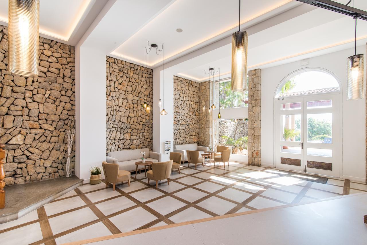 Na Taconera Hotel