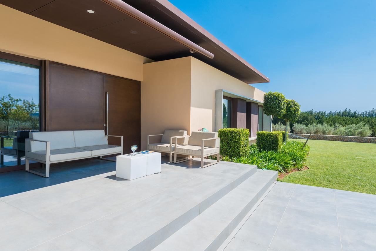 Short De Rius Villa