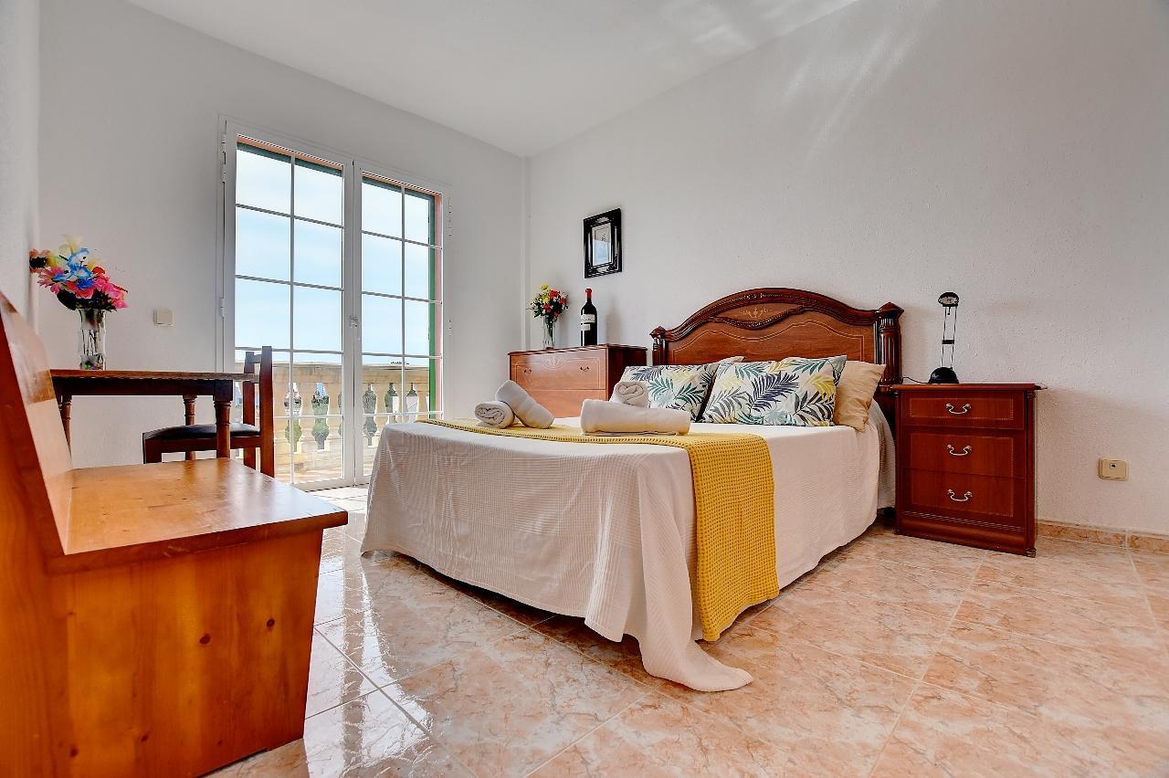 Villa East *