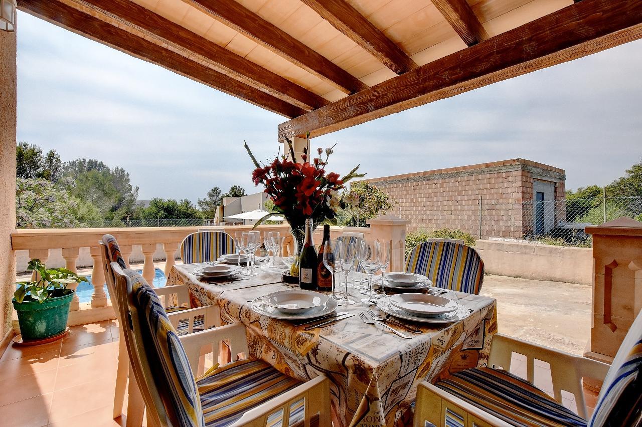 Villa East *