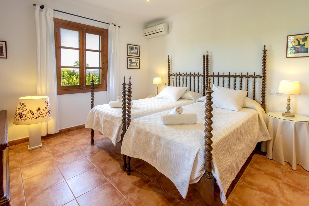 Alzina Villa *