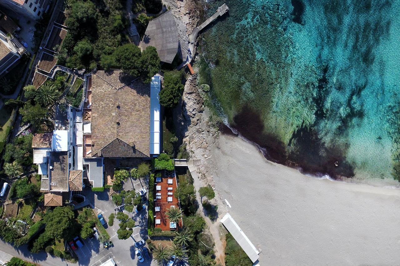 Cap Vermell