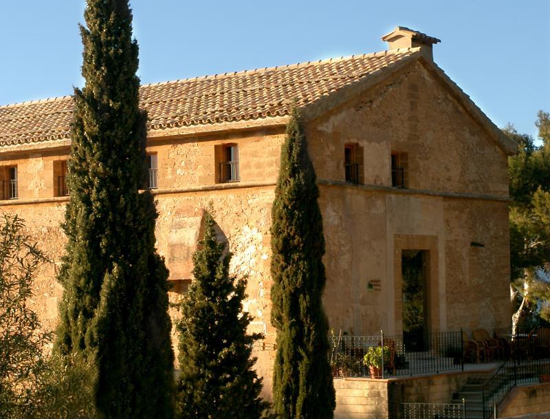 Hotel Petit Hostatgeria La Victoria