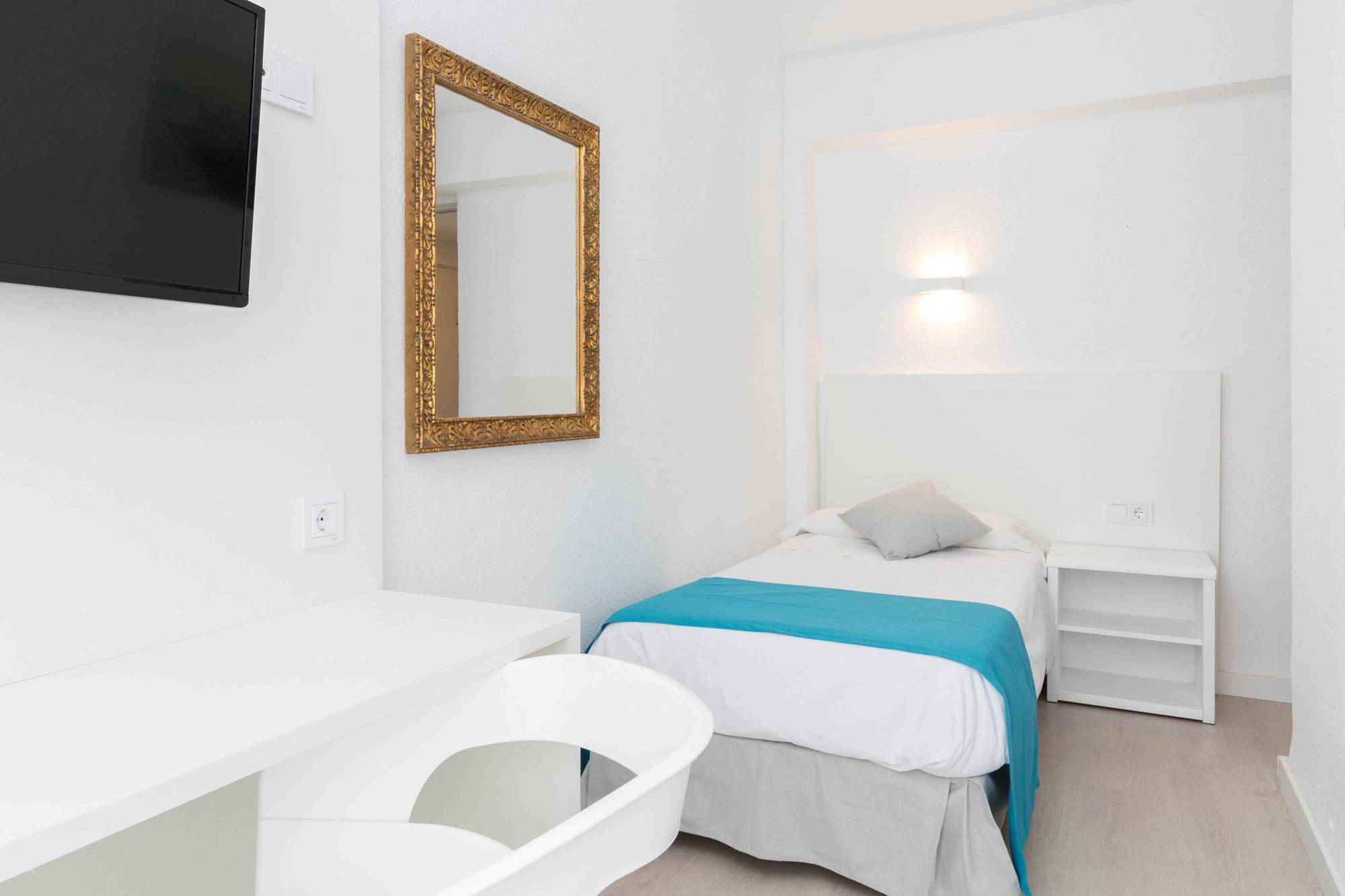 Blue Sea Arenal Tower - Solo Adultos Hotel
