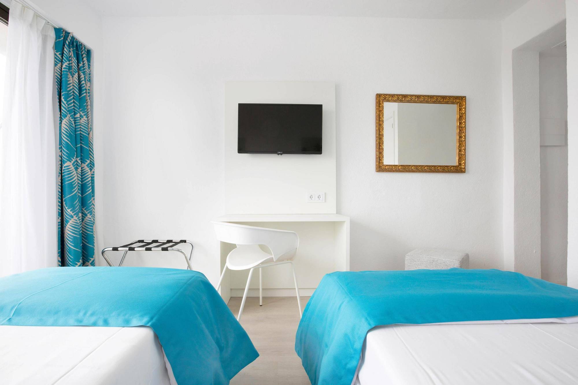 Blue Sea Arenal Tower - Solo Adultos