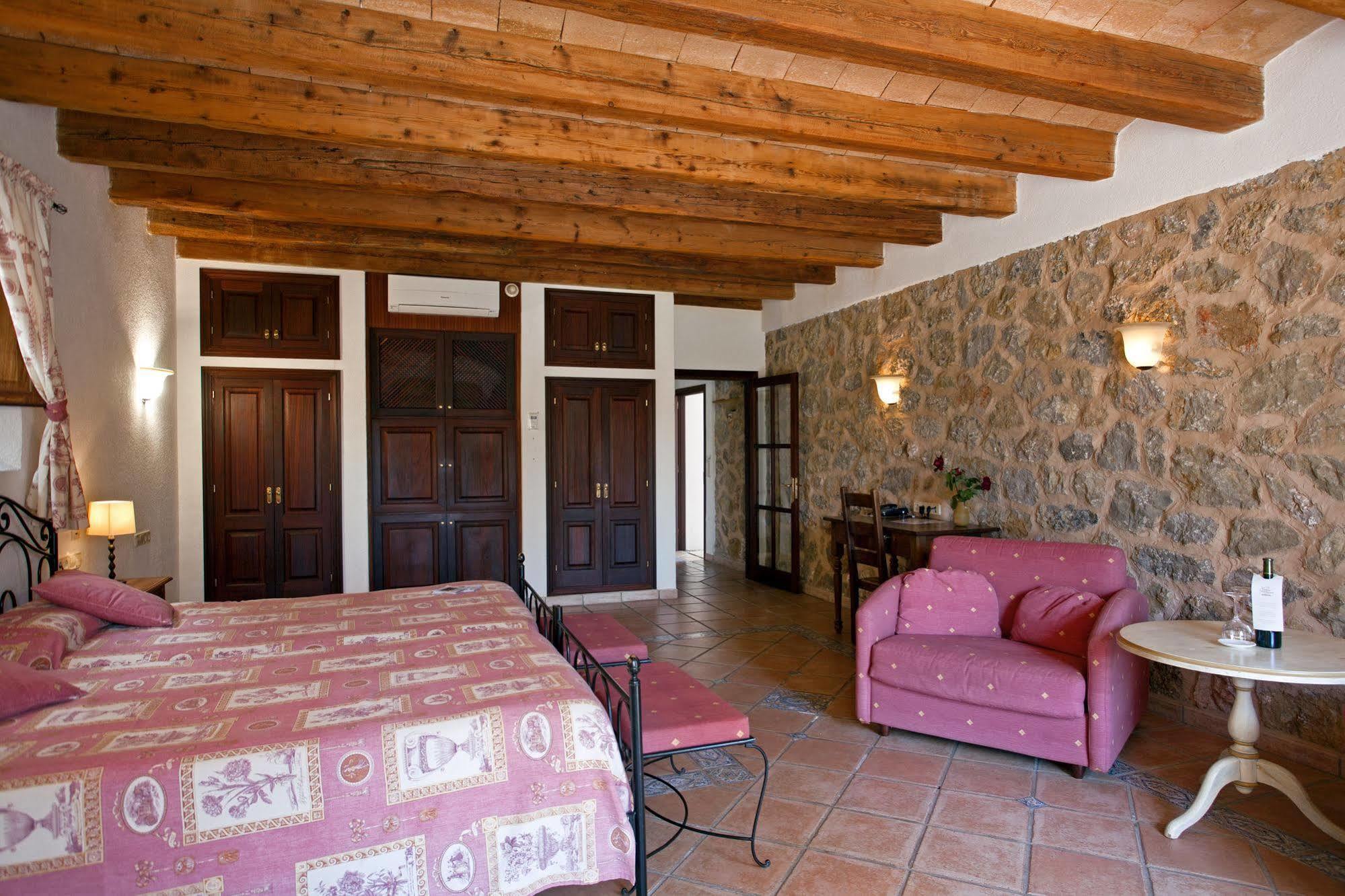 Parc Natural Hotel Binibona