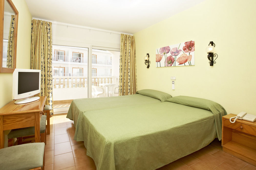 Universal Aquamarin Hotel