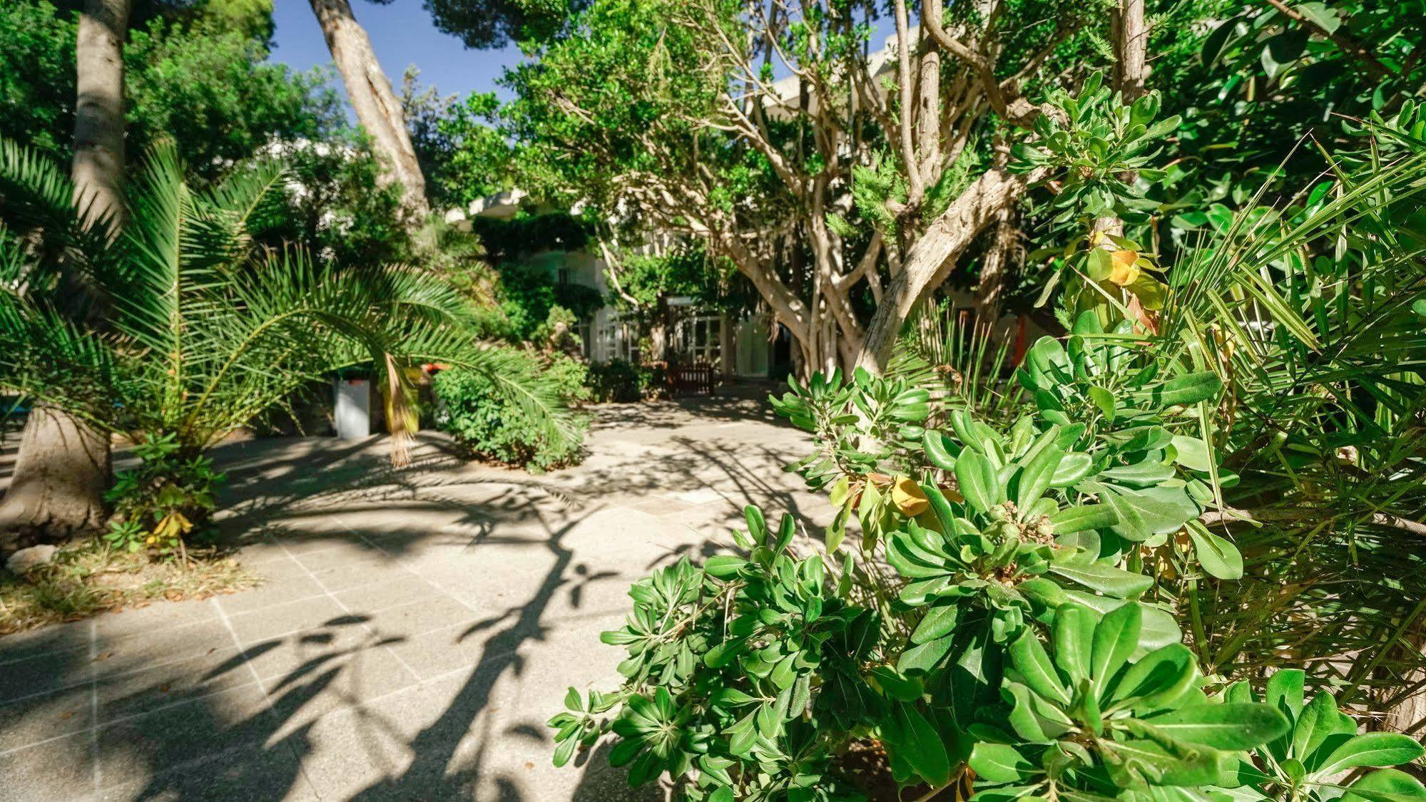 Houm Nets - Adults Only Hotel