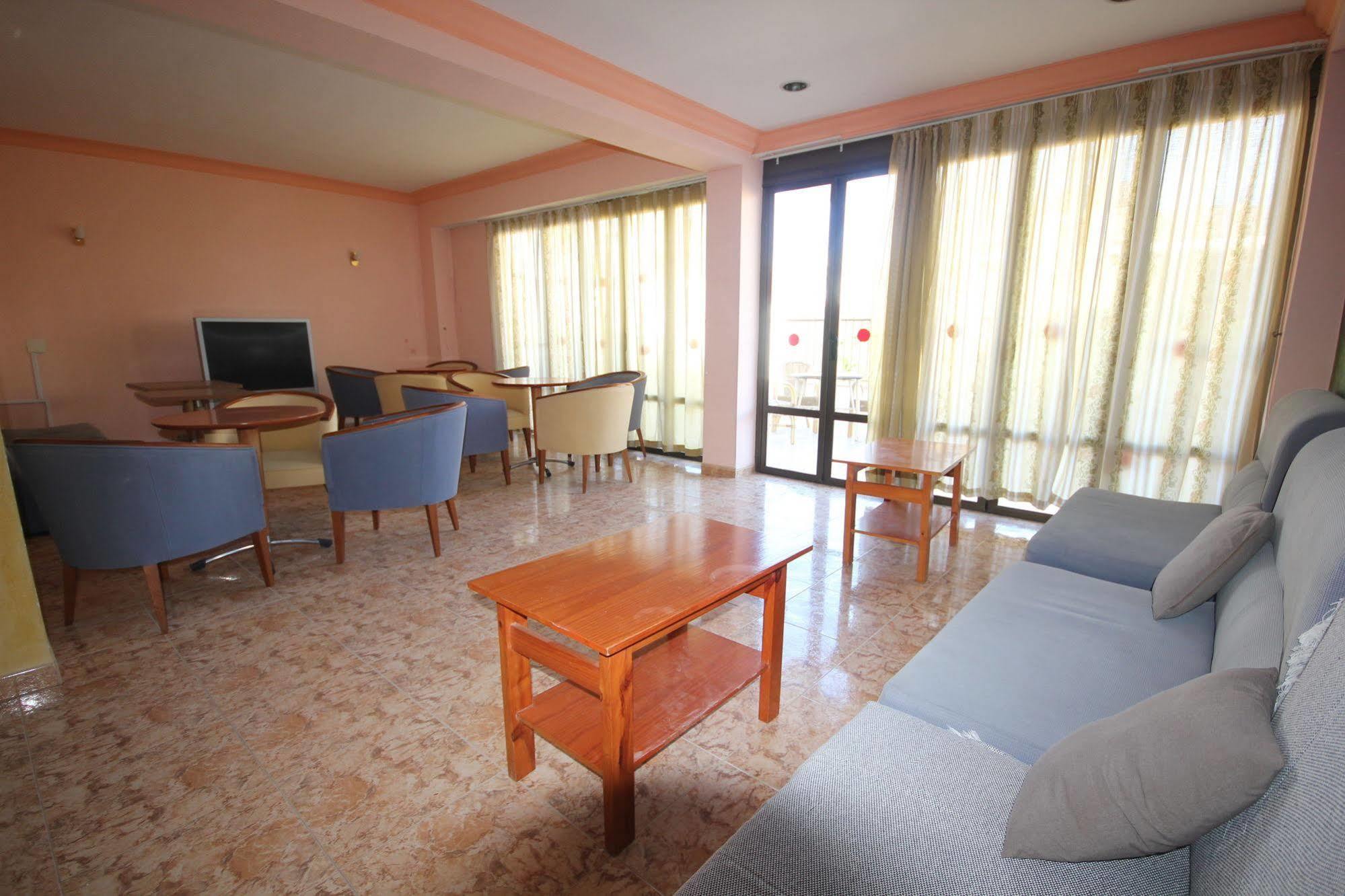 Barbara Hotel *