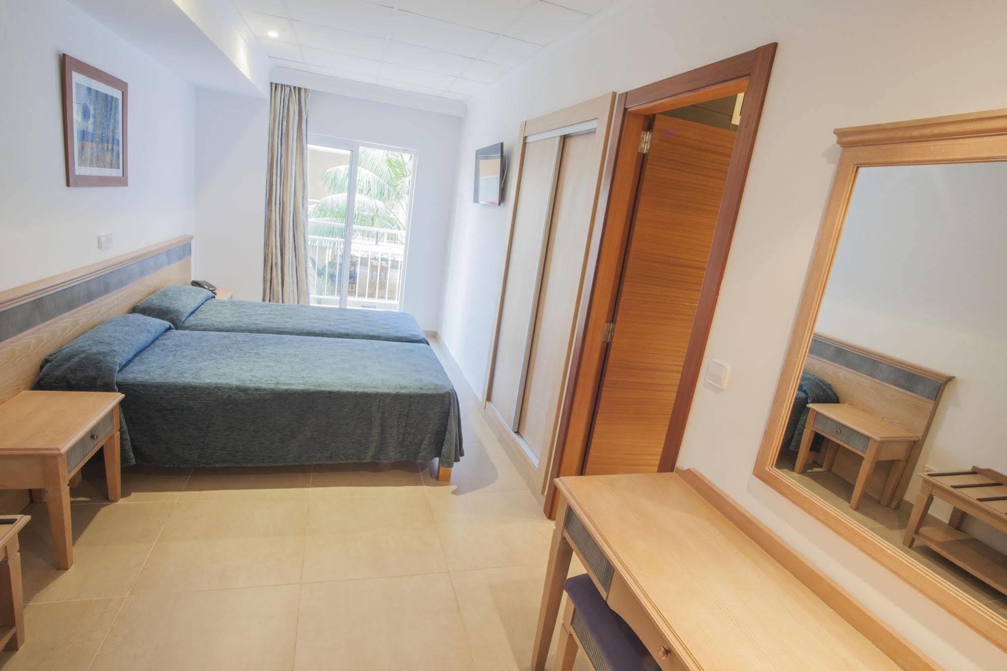 Hotel Hm Dunas Blancas 4*