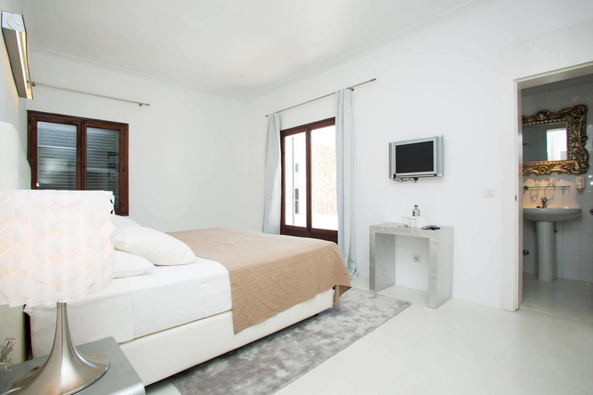 Zhero Hotel