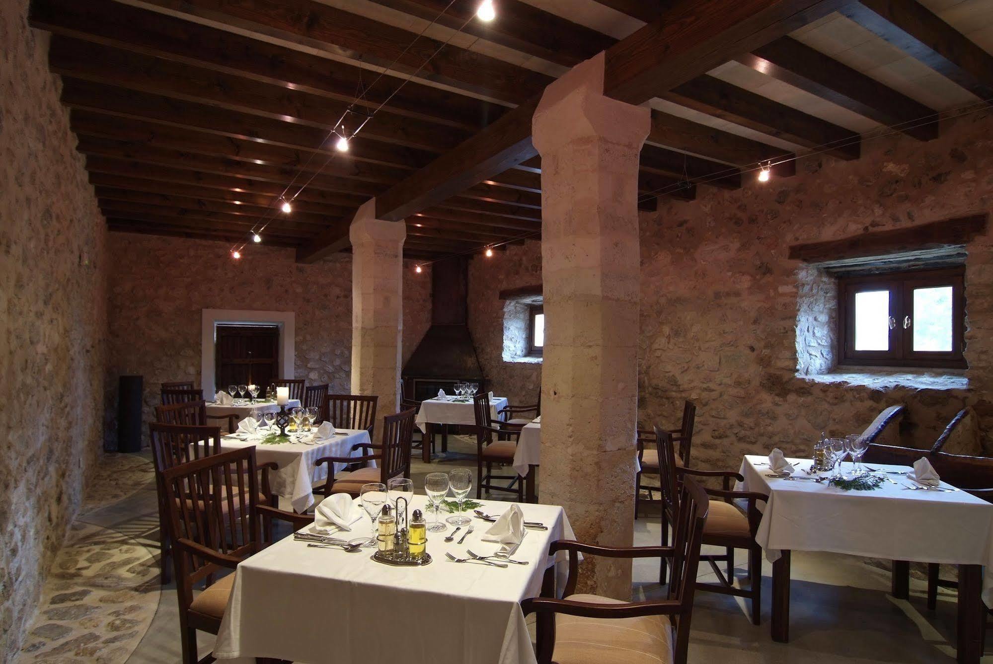Monnaber Vell Hotel