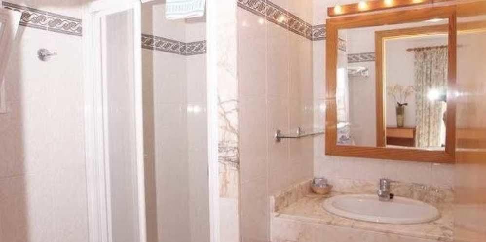 De La Caravel-la Guest house *