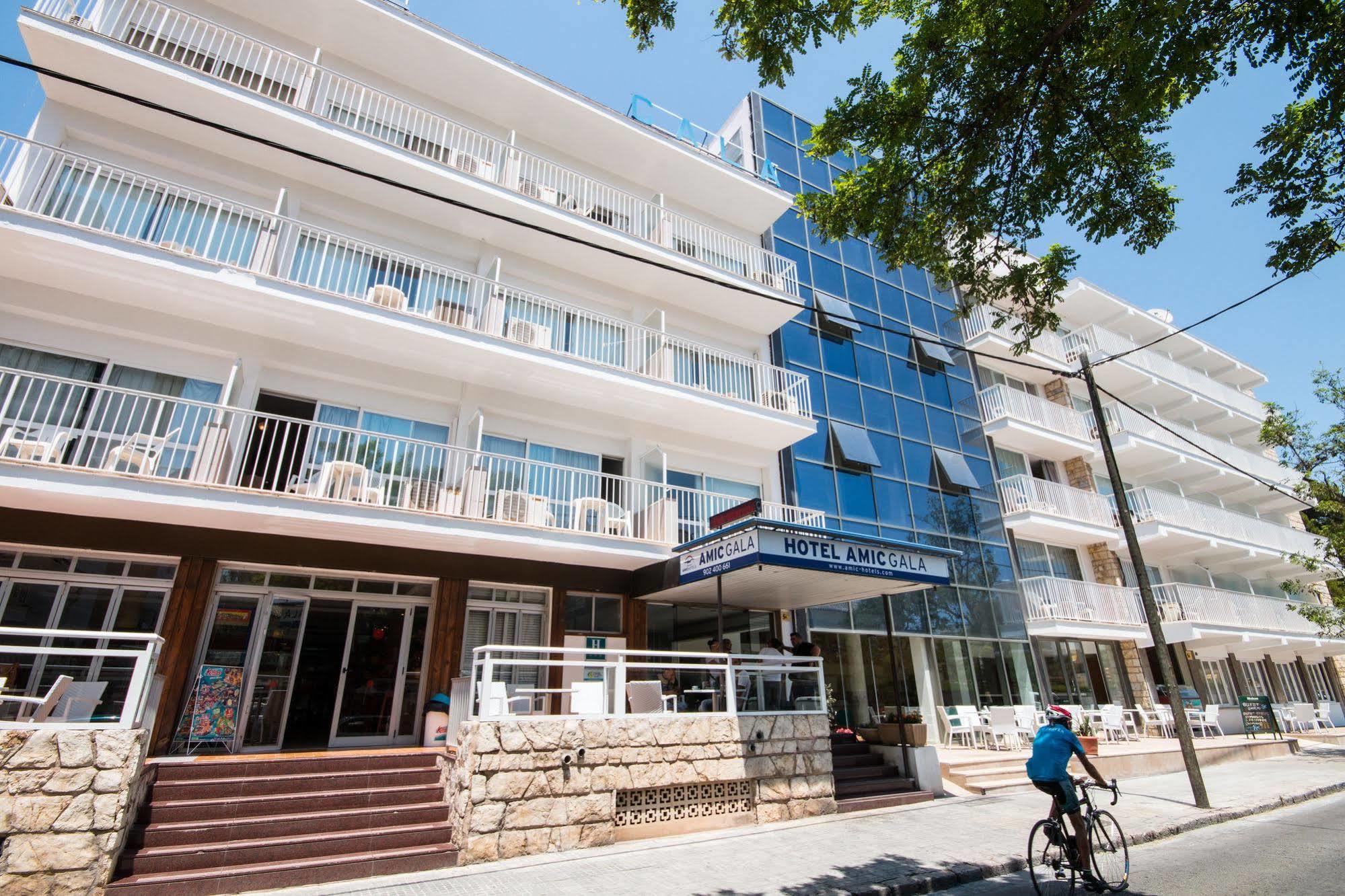 Amic Gala Hotel 3*