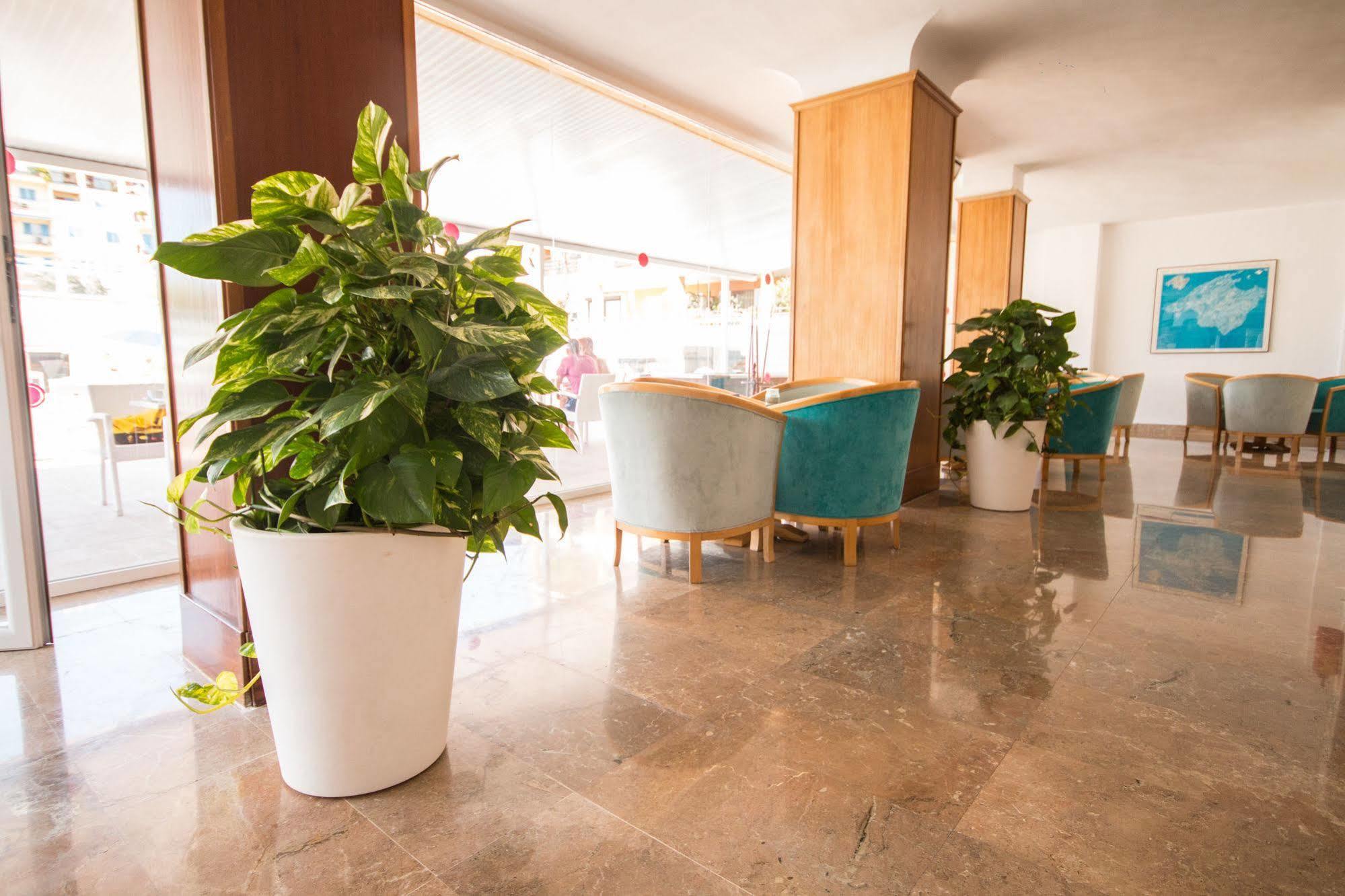 Hotel Amic Miraflores 3*