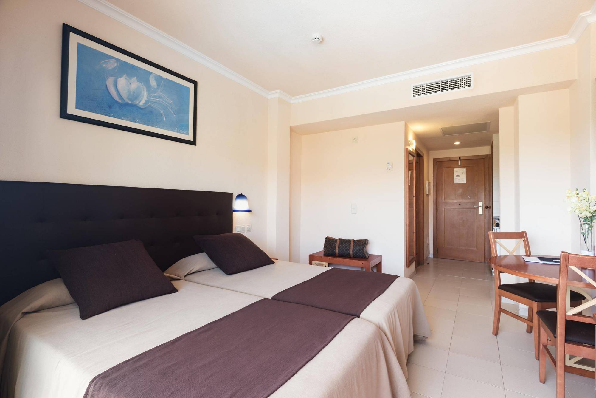 Garden Apartahotel 4*