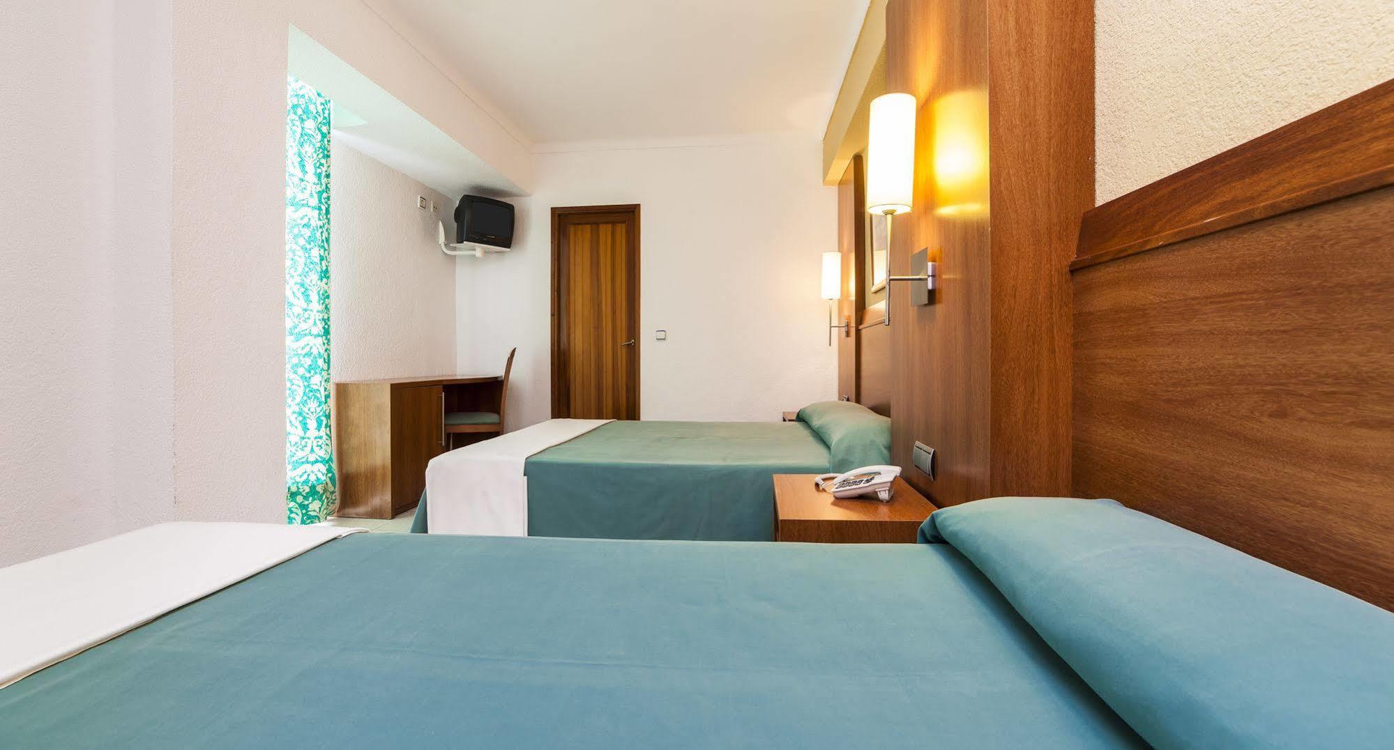 O7 Colombo S'Illot (Mallorca)
