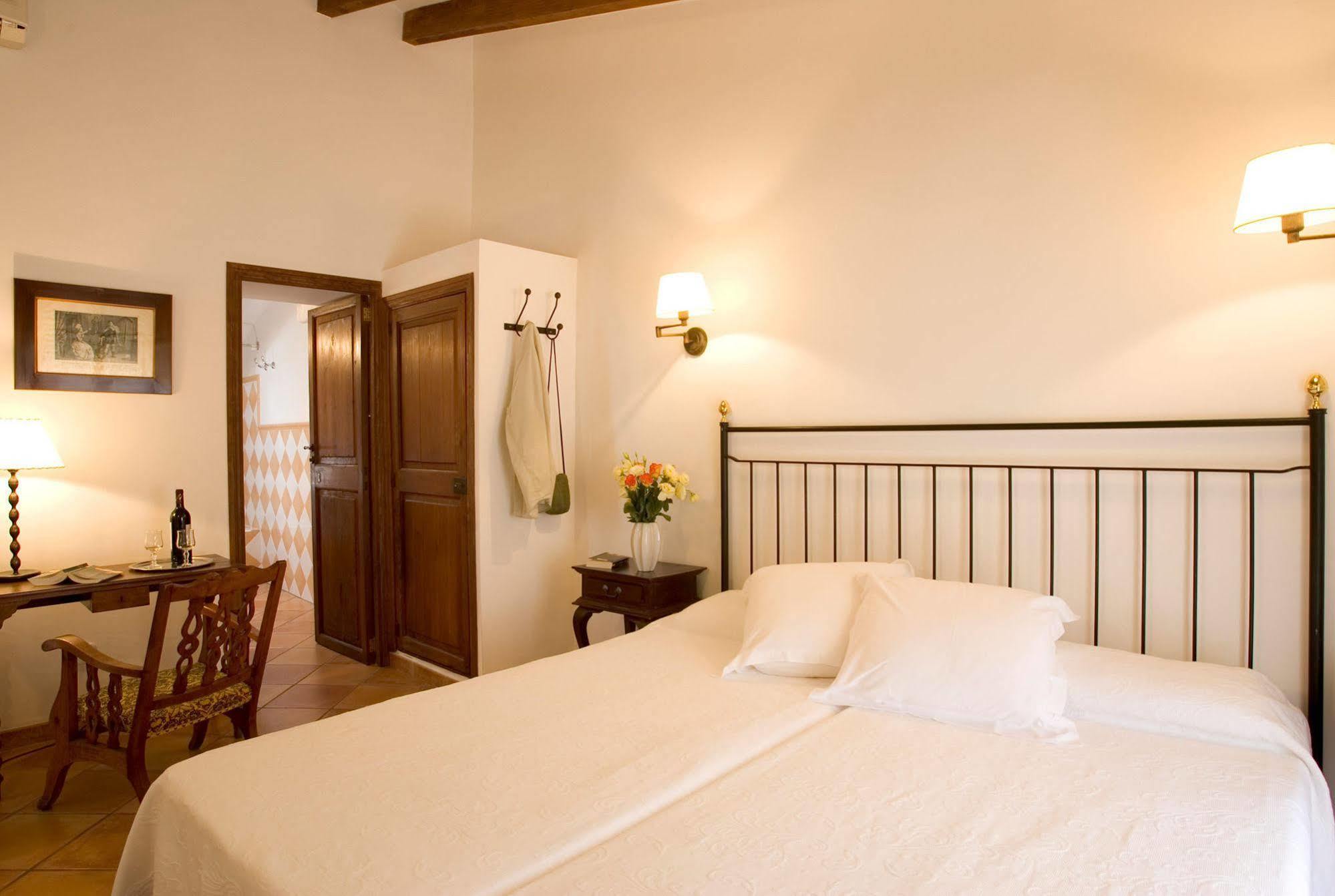 Turismo De Interior S'ardeviu Hotel 3*