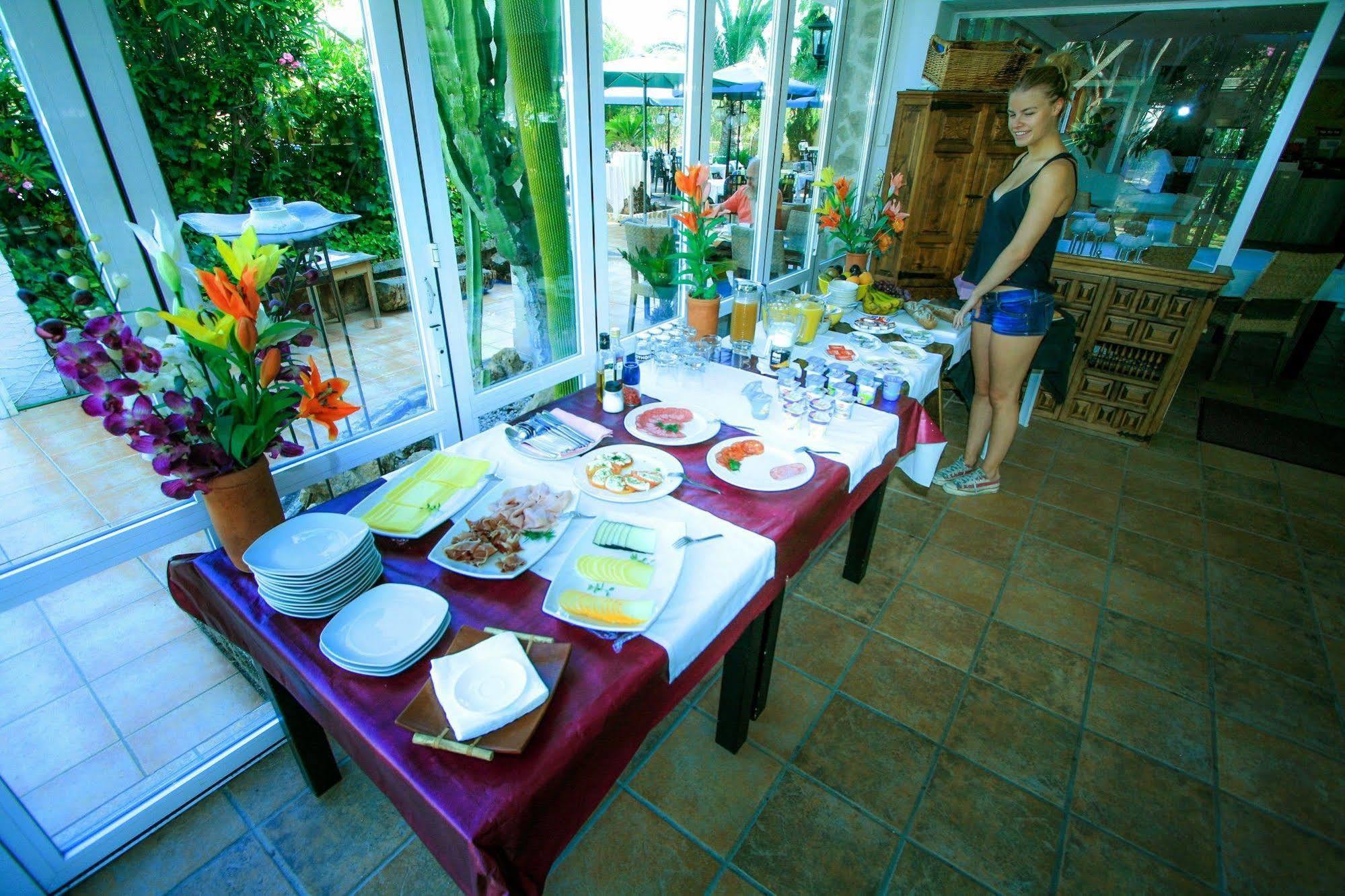 Solimar Hotel 3*