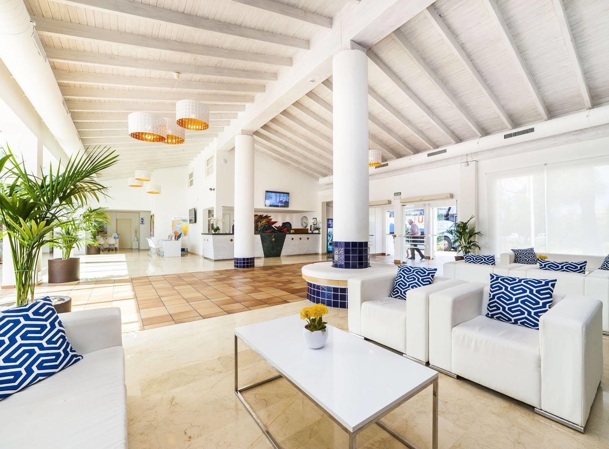 Apartamento Globales Bouganvilla Sa Coma (Mallorca)
