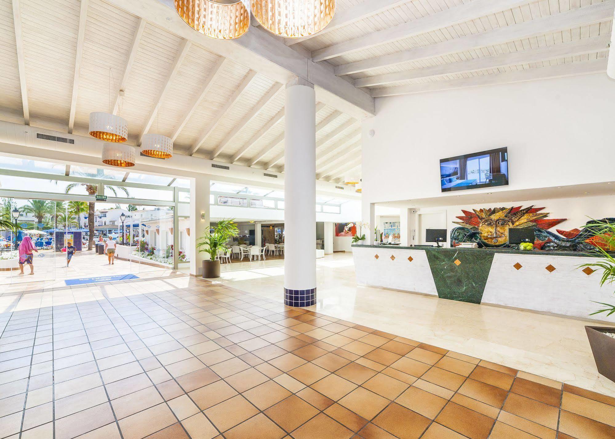 Apartamento Globales Bouganvilla Sa Coma (Mallorca)