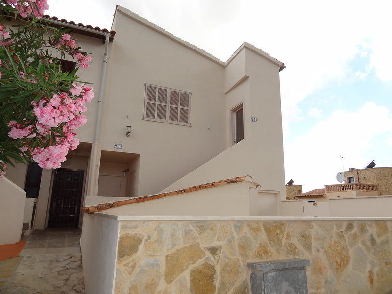 Hotel 240e - One Bedroom 2*