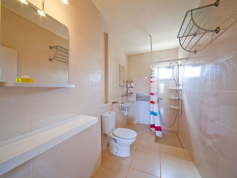 240e - One Bedroom Hotel