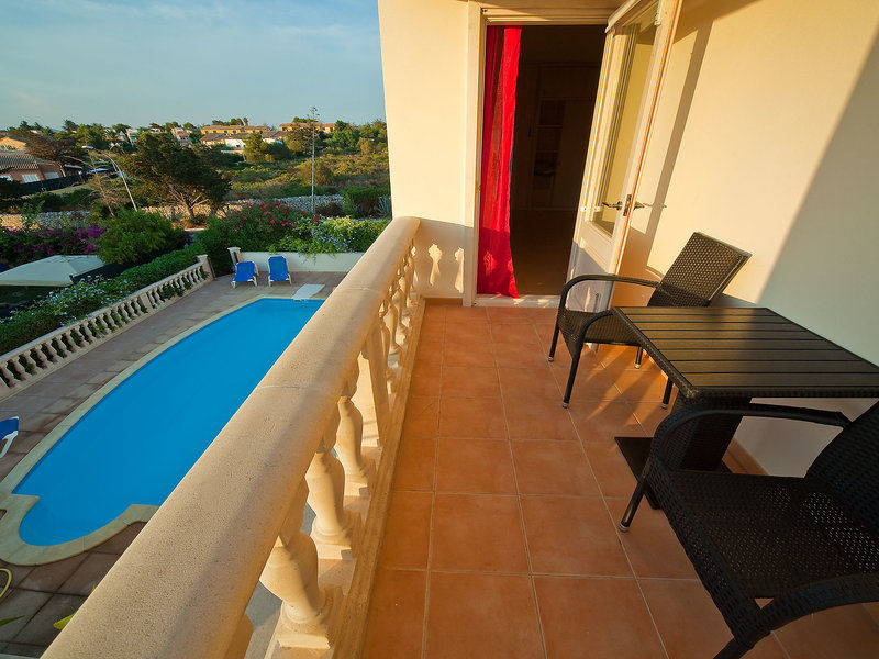 Hotel 240e - One Bedroom 2*