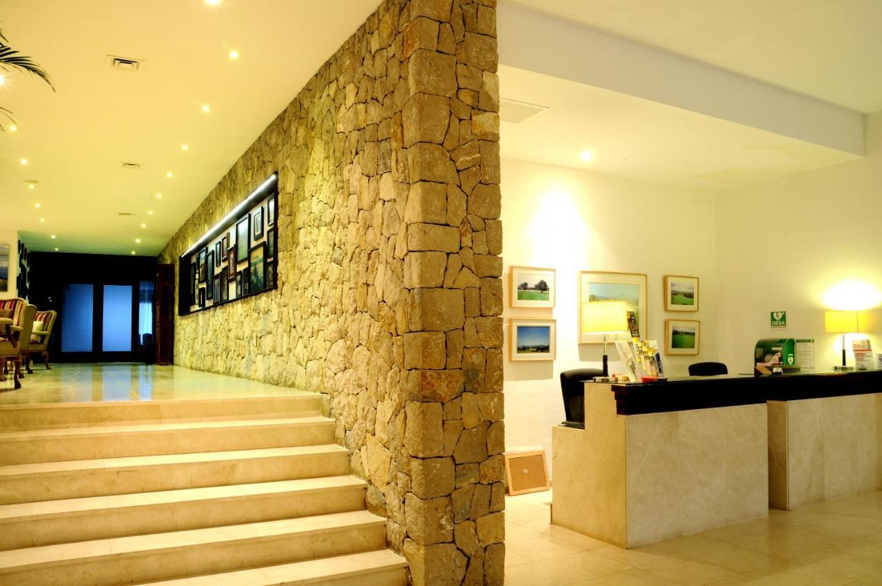 Golf Hotel