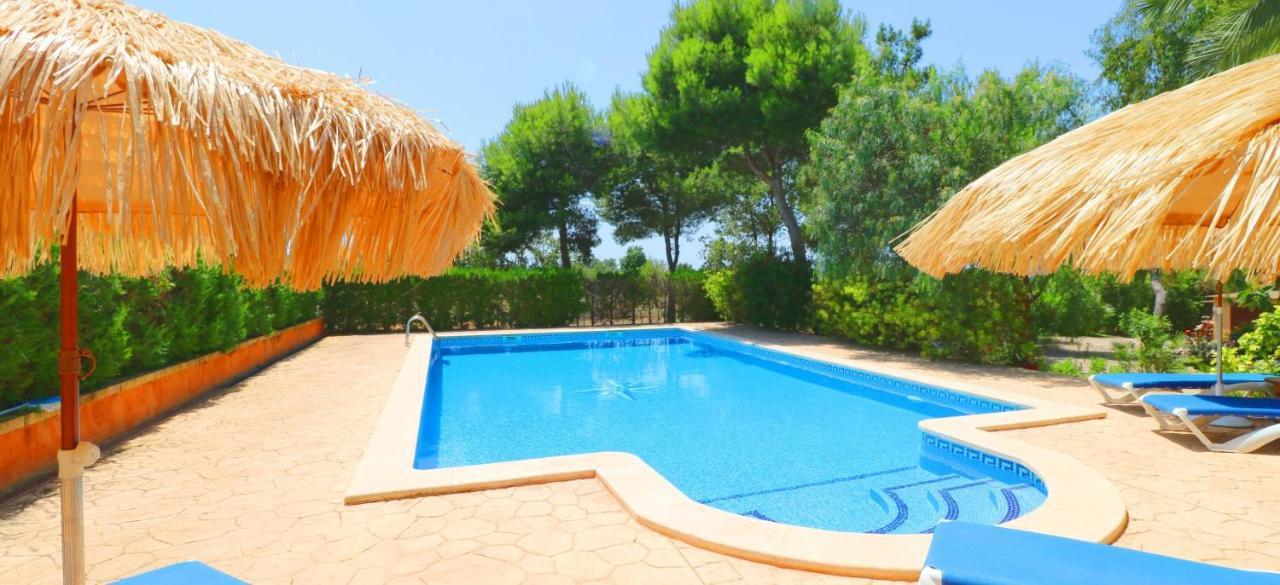 Crestall Villa