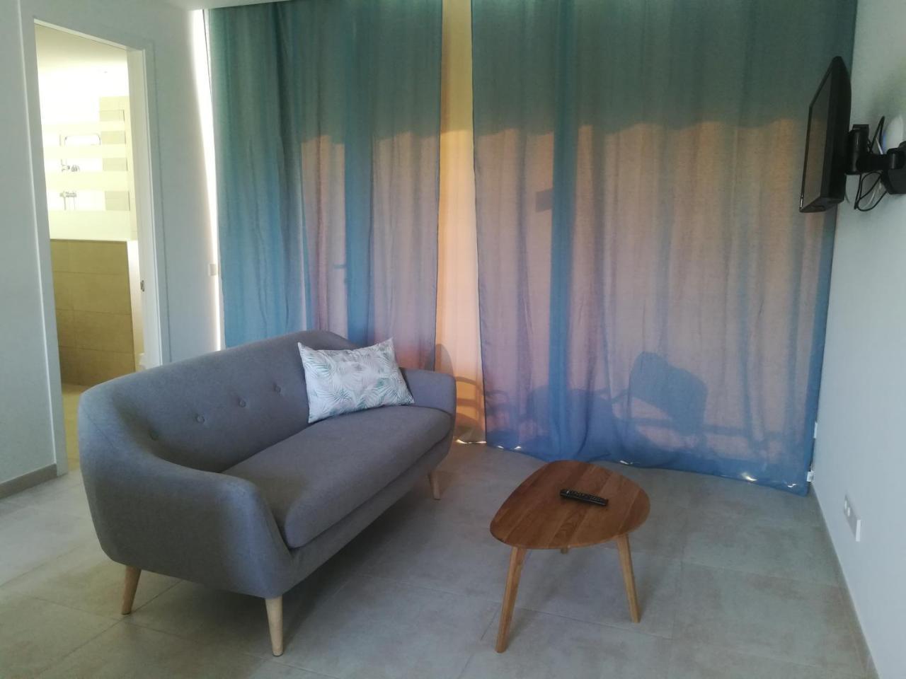 Primera Aparthotel 2*