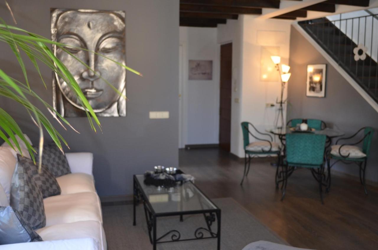 Edificio Duplex Roses Moscari